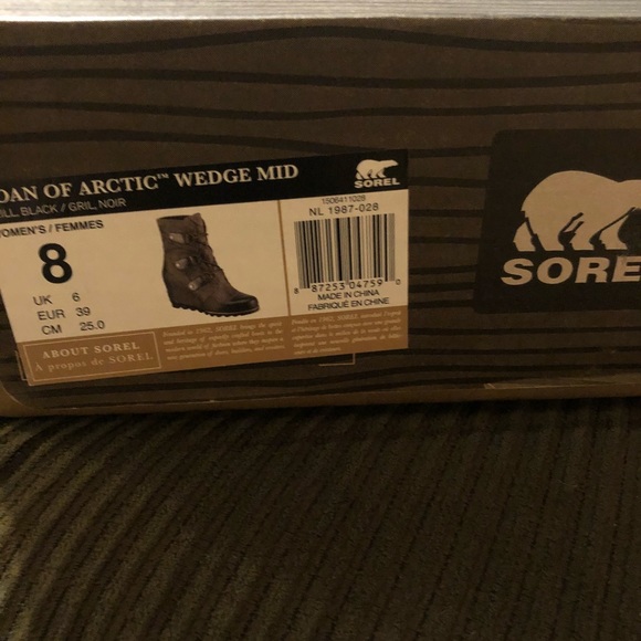 All weather, stylish boot. Who’s ready for the rain or snow?! You will be! - Picture 6 of 6